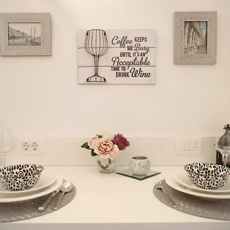 Sendy Apartment *